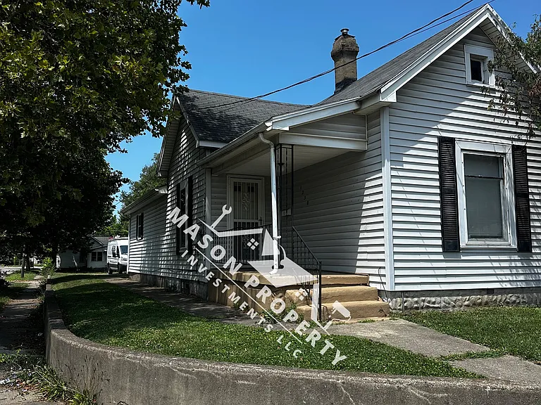 1230 Young St — Photo 1