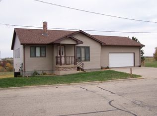 601 Diagonal St, Highland, WI 53543