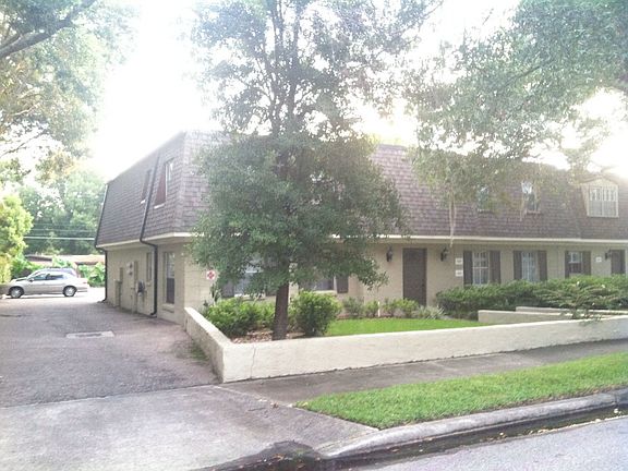 2nd image of 1913 Woodcrest Dr