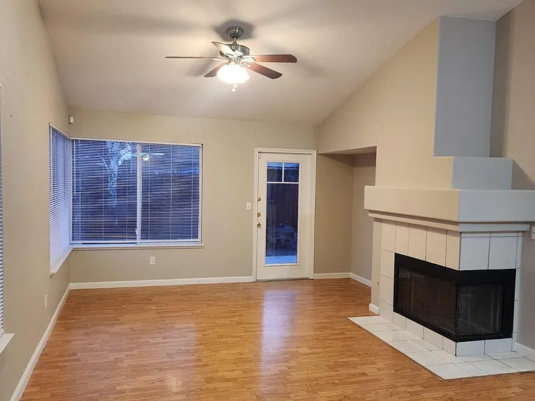 322 Roan Dr — Photo 8