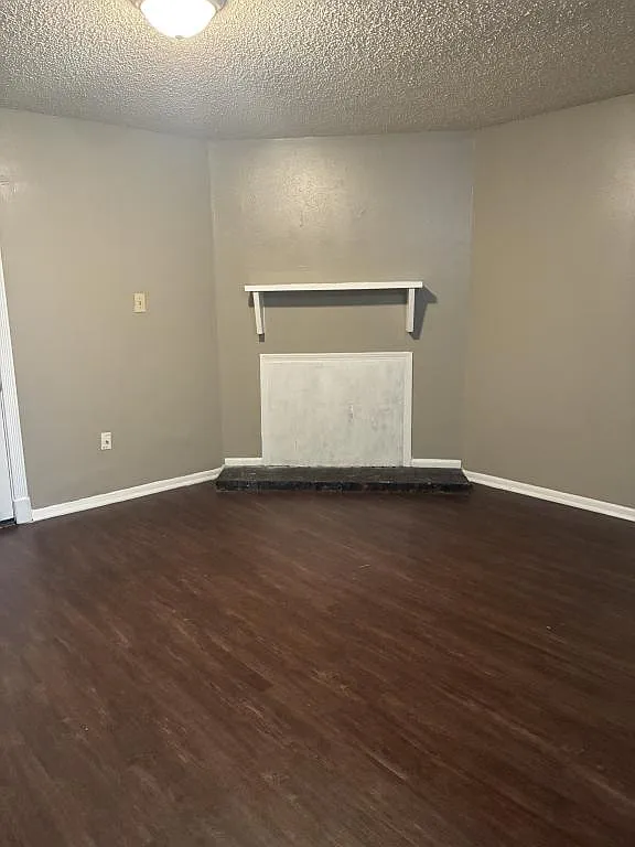 8212 Stern Ave — Photo 3