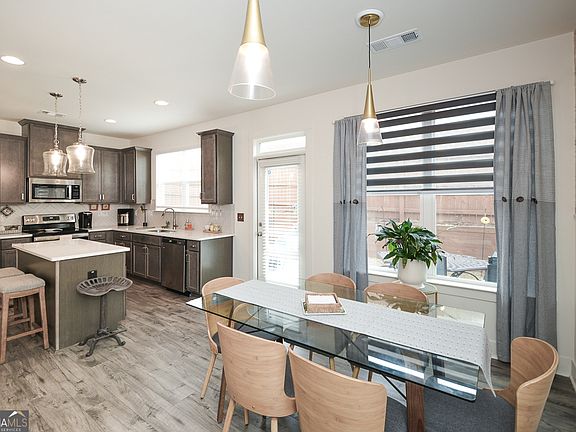 3rd image of 7726 Baron Rd