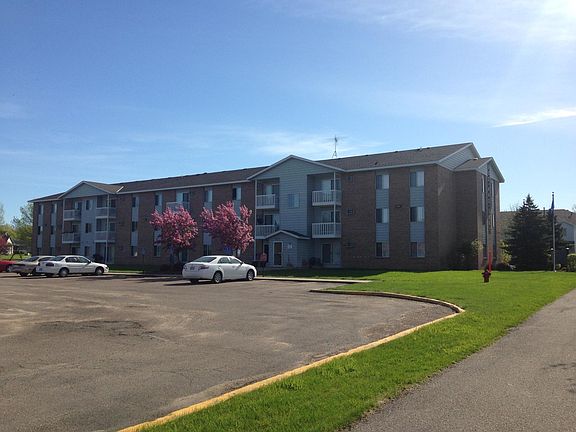2nd image of 850 Meadow Lake Pl