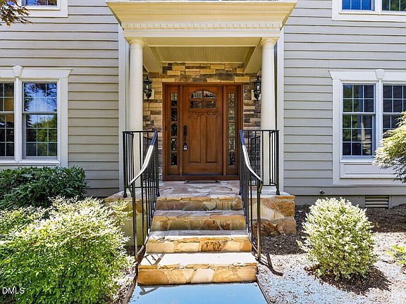 4th image of 104 Beeston Ct