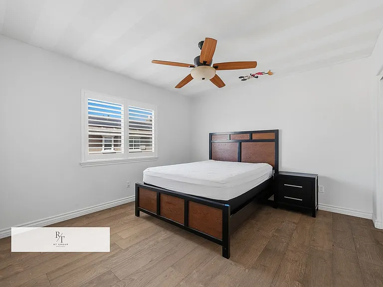 12488 Celebration Dr — Photo 34