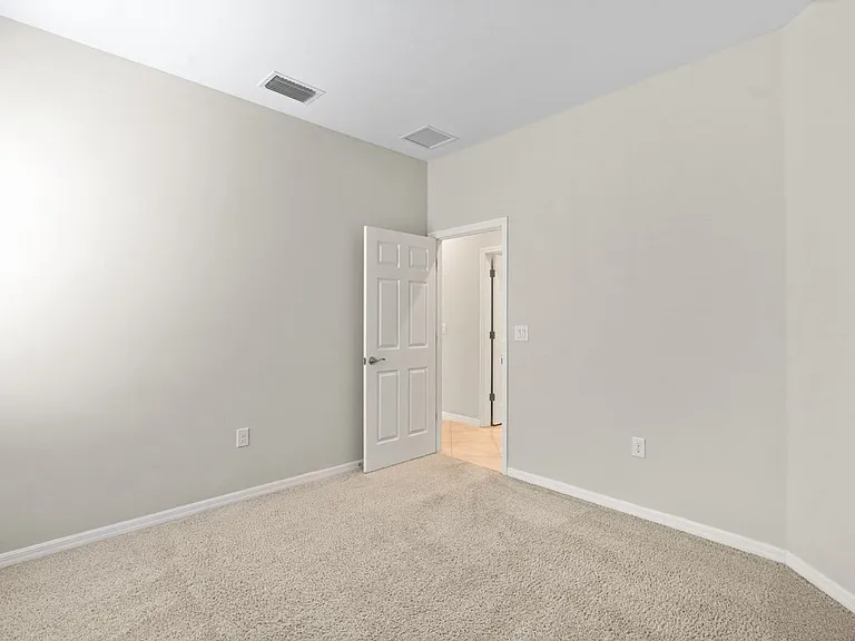 4443 Dutchess Park Rd — Photo 16