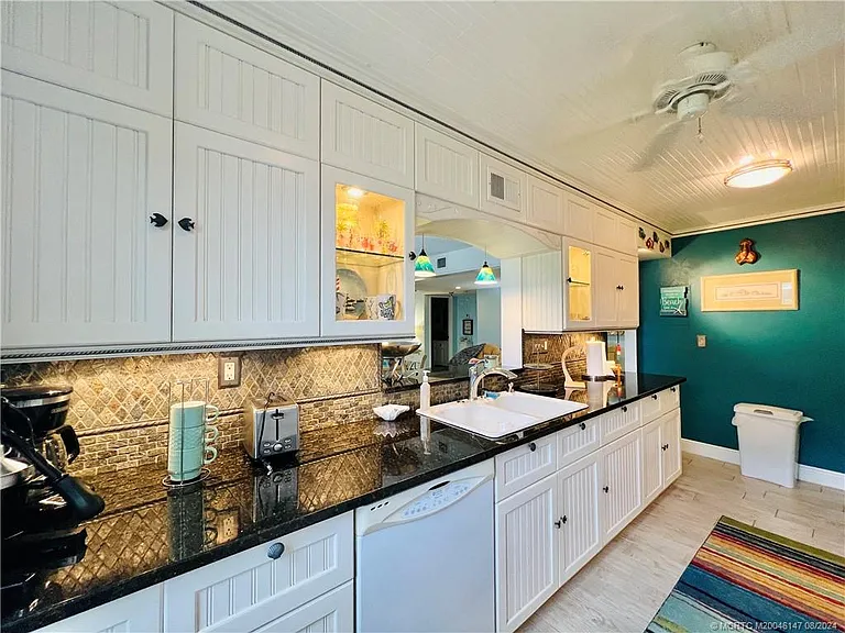 10044 S Ocean Dr #102 — Photo 19