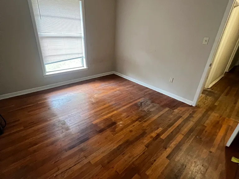 1212 N Hackberry Ave — Photo 11