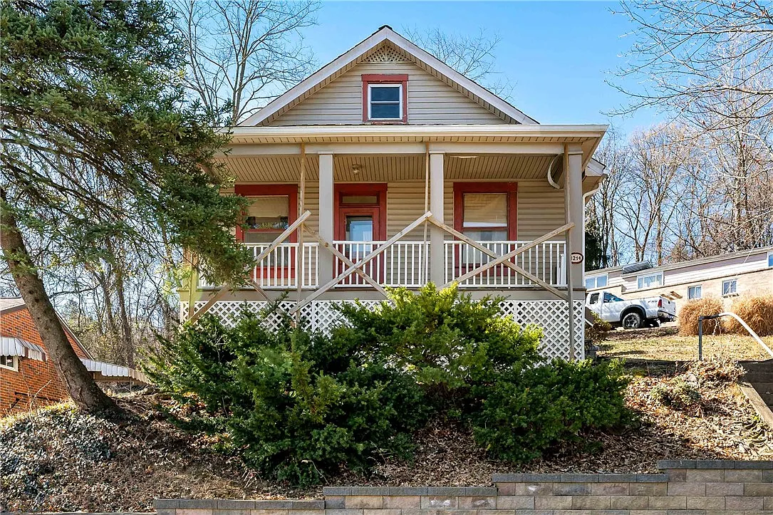 1214 Toman Ave photo 1