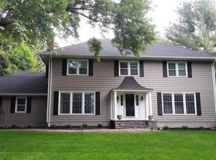 11 Standish Rd, New Milford, CT 06776