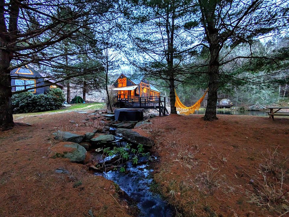 1st image of 268 Crystal Meadows Rd