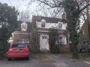 615 S Garfield St, Arlington, VA 22204