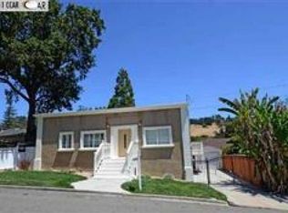 10020 Burr St, Oakland, CA 94605