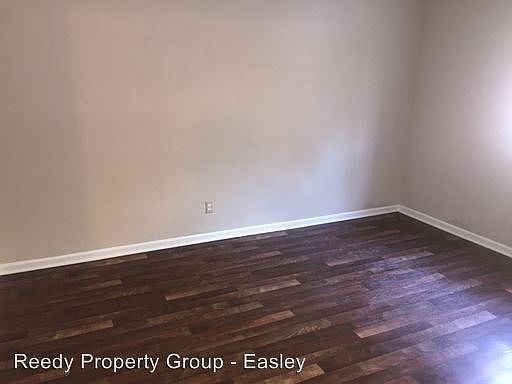 2nd image of 118 Greenforest Cir APT A
