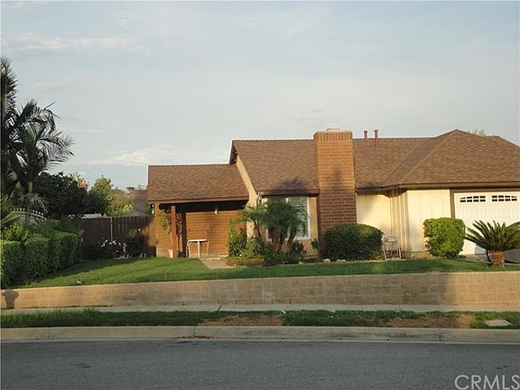 2nd image of 1317 Oakland Pl