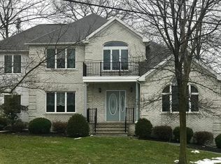 9 Hye Ct, Milltown, NJ 08850