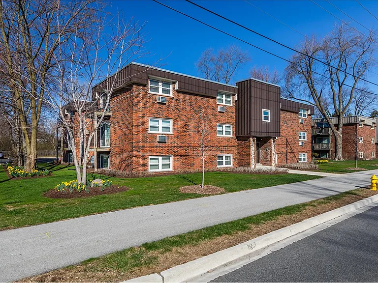 5740 East Ave #2D — Photo 5