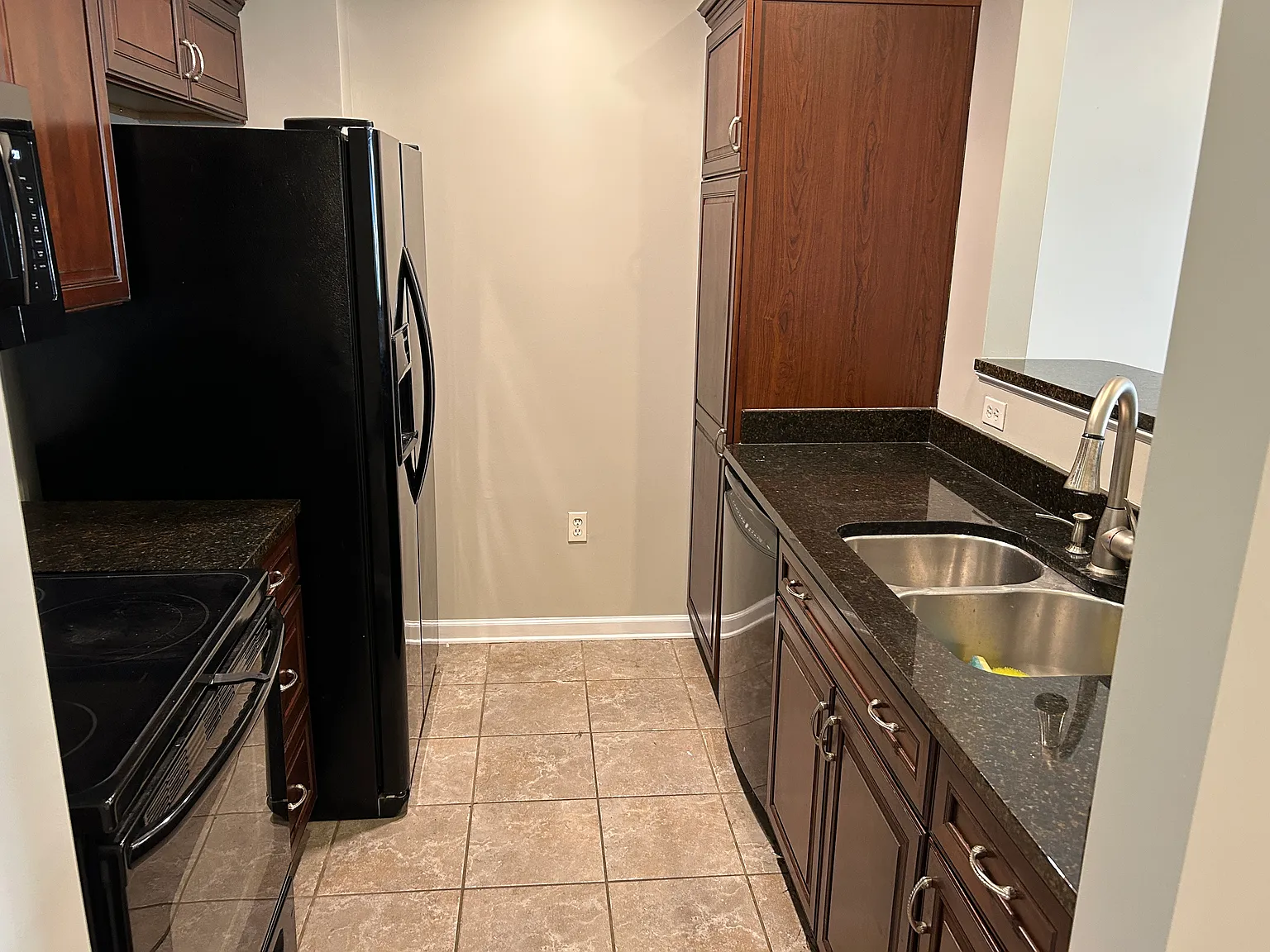 665 Tennessee St — Photo 3