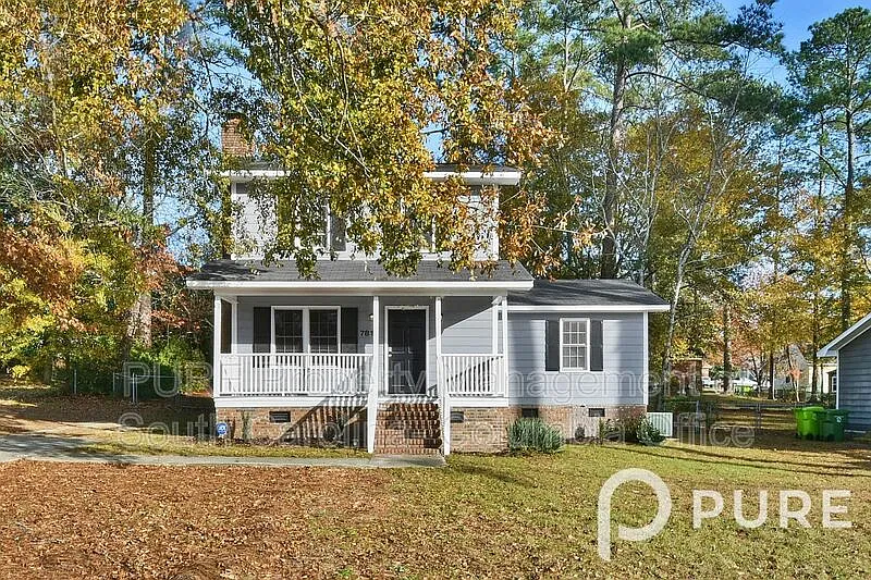 3 bed, 2.0 bath, 1364 sqft, $1,745 — Photo 2