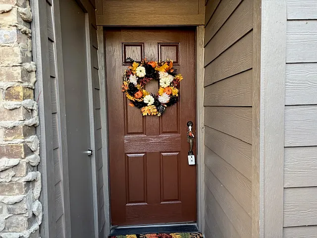 333 Melrose Dr — Photo 3