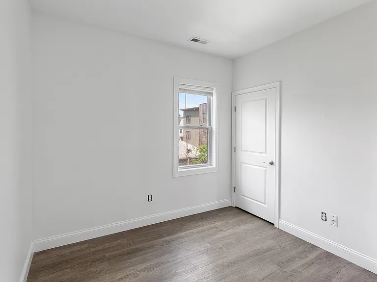 14 Trenton St #STREET2 — Photo 13
