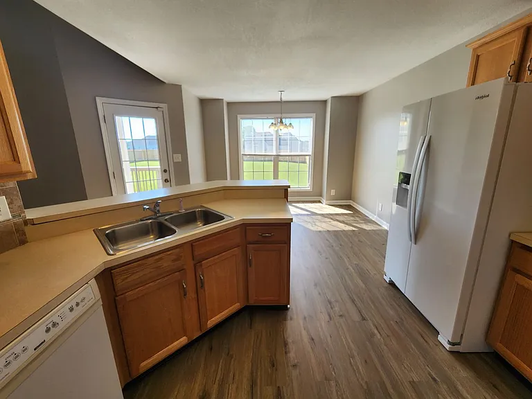824 Ellie Nat Dr — Photo 21