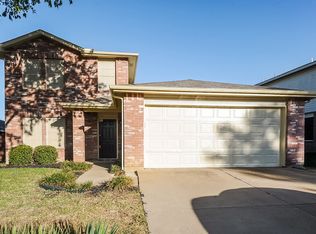 8705 Stonebriar Ln, Fort Worth, TX 76123