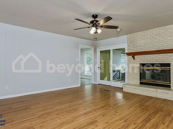 3rd image of 2709 Millbrook Rd