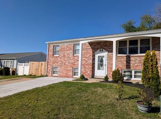 1067 Vena Ln, Pasadena, MD 21122