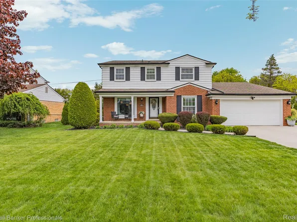 21450 Virginia Dr, Southfield, MI 48076
