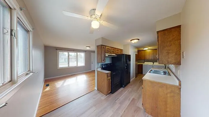 3 bed, 1.0 bath, $1,700 — Photo 2