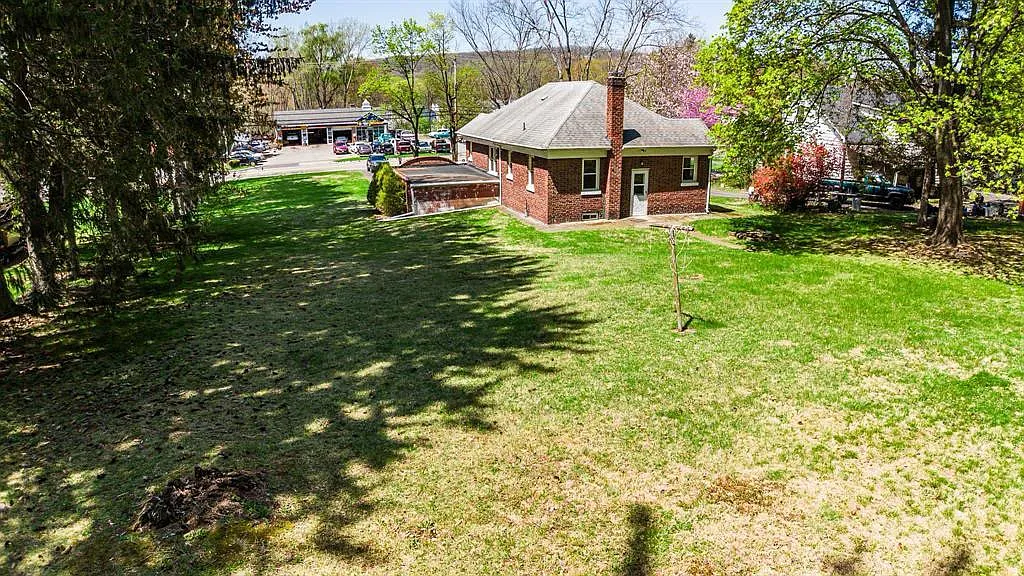 1 bed, 800 sqft, $1,900 — Photo 2