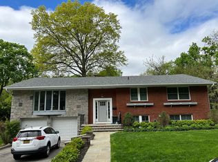 112 Sycamore Ln, Irvington, NY 10533