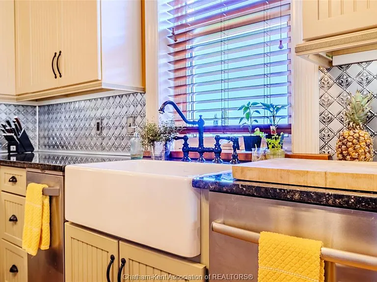 6630 Talbot Trl — Photo 7