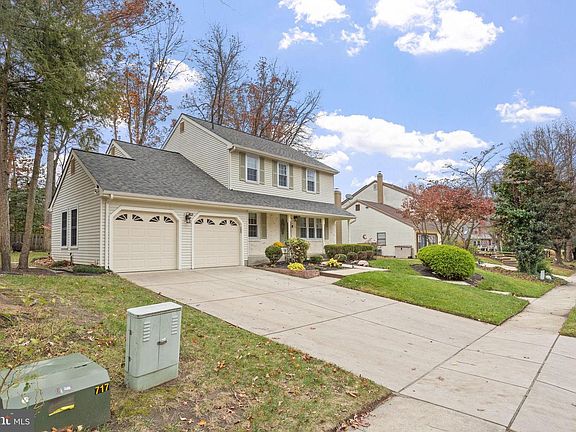 3rd image of 36 Whitechapel Dr