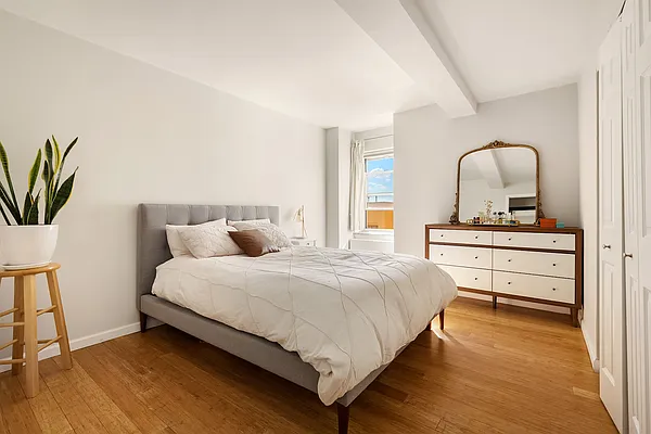 Sold by Compass | media 13