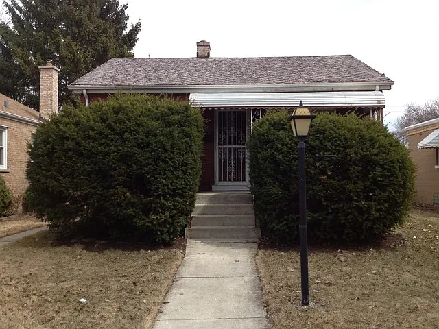 2229 Keystone Ave photo 1