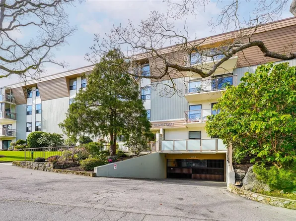 2125 Oak Bay Ave #303, Oak Bay, BC V8R 1E8