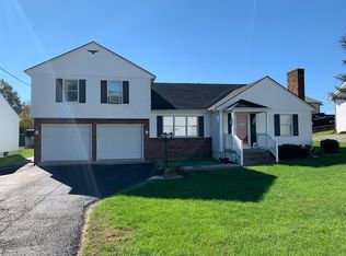320 W Erskine Dr, Danville, KY 40422
