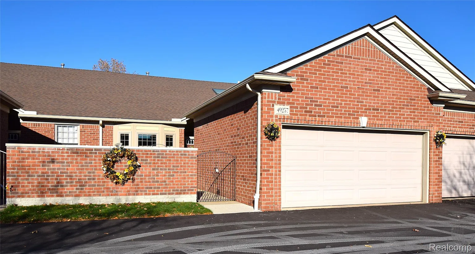 49257 Brodie Ct photo 1