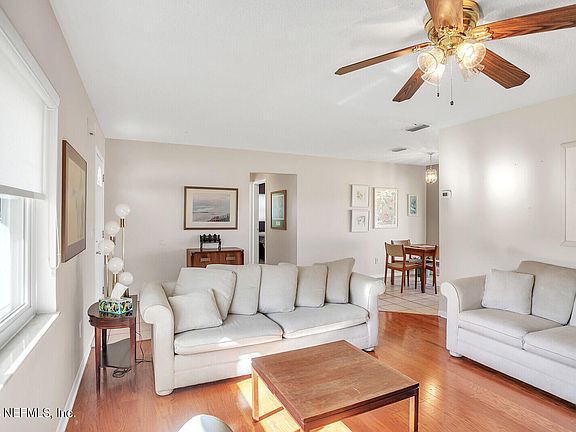 5th image of 168 SHORES Boulevard