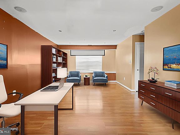 4th image of 3407 Regency Pkwy