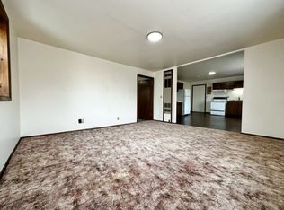 420 E Main St, Mishicot, WI 54228