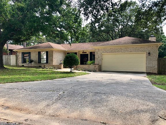 2nd image of 5830 Roble Loma Dr