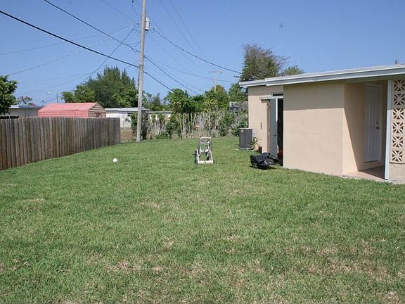 4th image of 1501 NE 42nd Ct