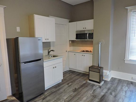4th image of 2220 L St #3