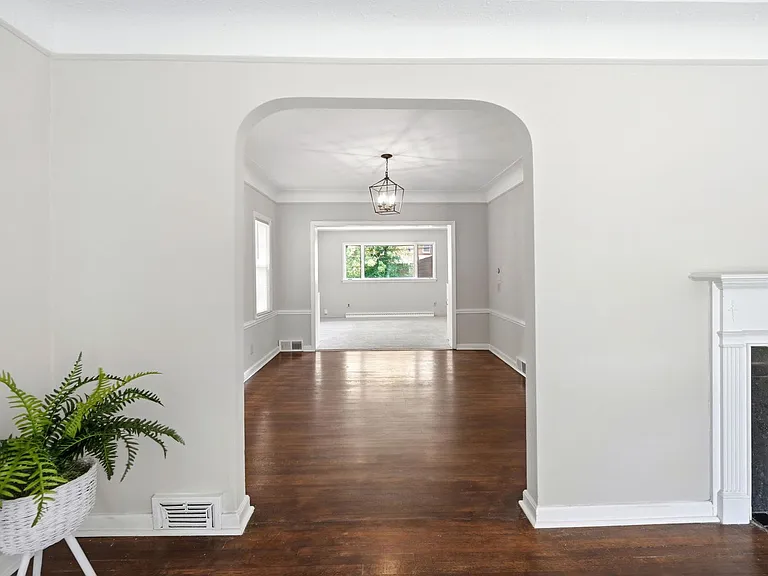 3889 Grenville Rd — Photo 7