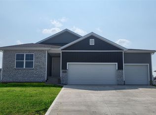 1735 Southbridge Dr, Adel, IA 50003