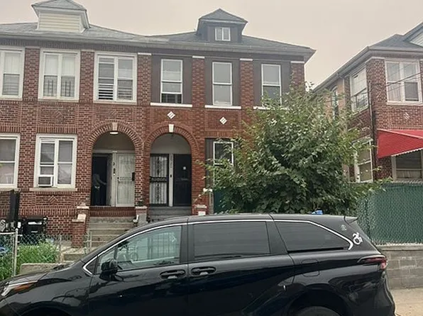 2926 Holland Ave, Bronx, NY 10467