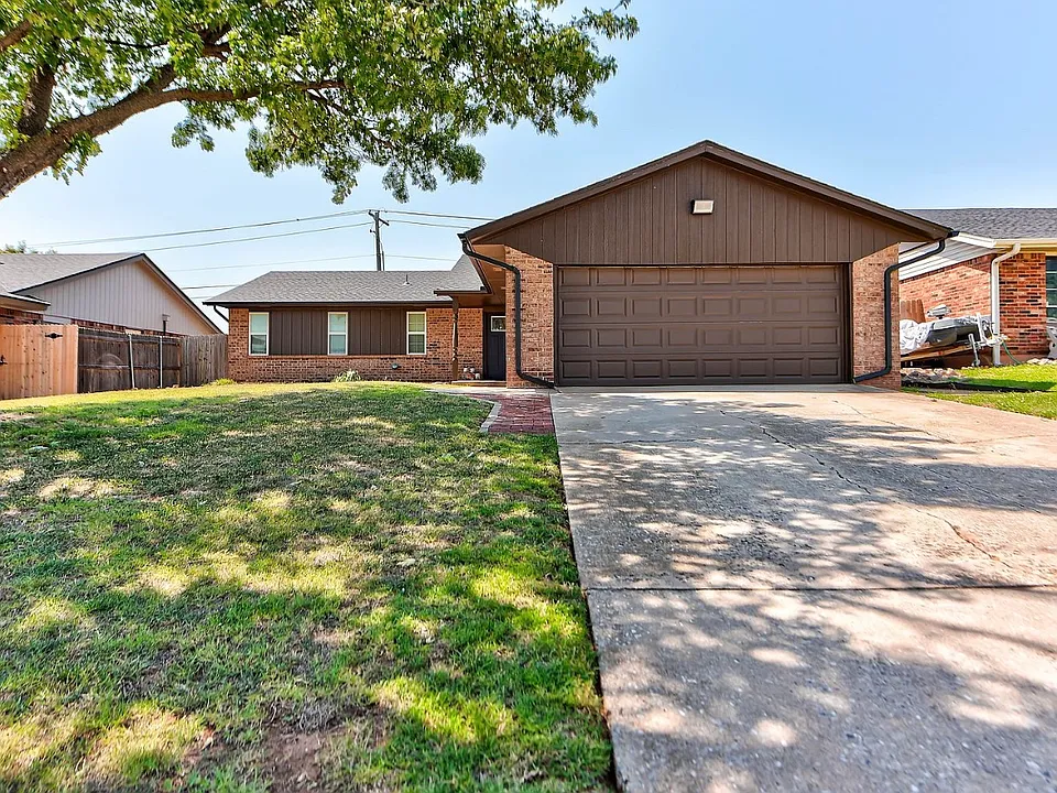 108 Chickasaw Ln